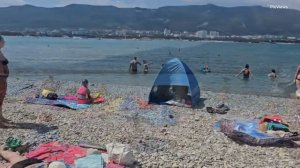 Геленджик Центральный пляж сегодня 8 июля 2025. Море и погода в Геленджике сейчас. Обстановка