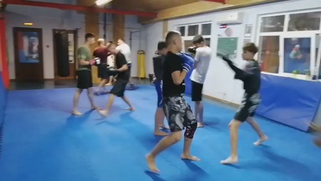 КЭМПО-ММА. Бокс + броски. Отработка