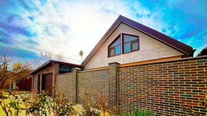 Два шикарных дома с ремонтом и мебелью | беседка для отдыха, баня, летняя кухня на участке