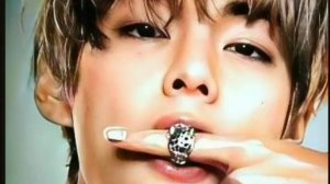 # 🌟 V - Король моды: Тэхён в Париже 👑✨