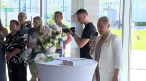 11 пар зарегистрировали брак на площадке нижегородского фуникулера в День семьи, любви и верности