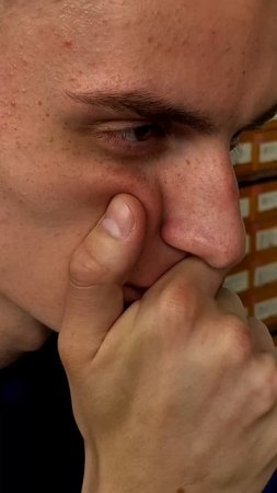 1 серия сериала про жизнь абитуриента, только что сдавшего последний экзамен.
