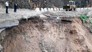Оползень уничтожил большой участок дороги Сагри - Новое Аргвани в Дагестане и заблокировал поселения