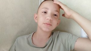 Море.Сколько медуз много или  мало? много людей на море?