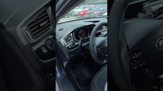 Kia Ceed SW универсал Комфорт 1.6 AT 2014г