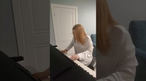 "Пробежка под дождем" Марина Позднякова - автор музыки (фортепиано)