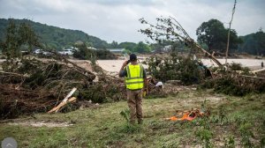 Более 100 человек погибли и 170 пропали без вести при наводнении в Техасе