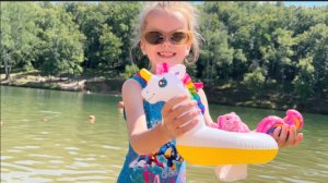 Алиса на пляже 🏖️