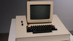 Аукцион Sotheby’s выставил на торги один из первых компьютеров Apple