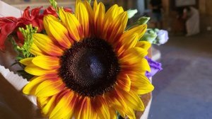 Наш букет в Кувуклию ко Дню святых Петра и Февронии. Каждого участника благословил священник
