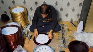 Производство пластиковых настенных часов