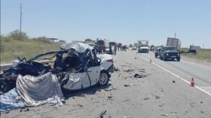 ВЫЛЕТЕЛИ НА ВСТРЕЧКУ :ДТП с погибшей молодой парой попало на видео под Волгоградом.