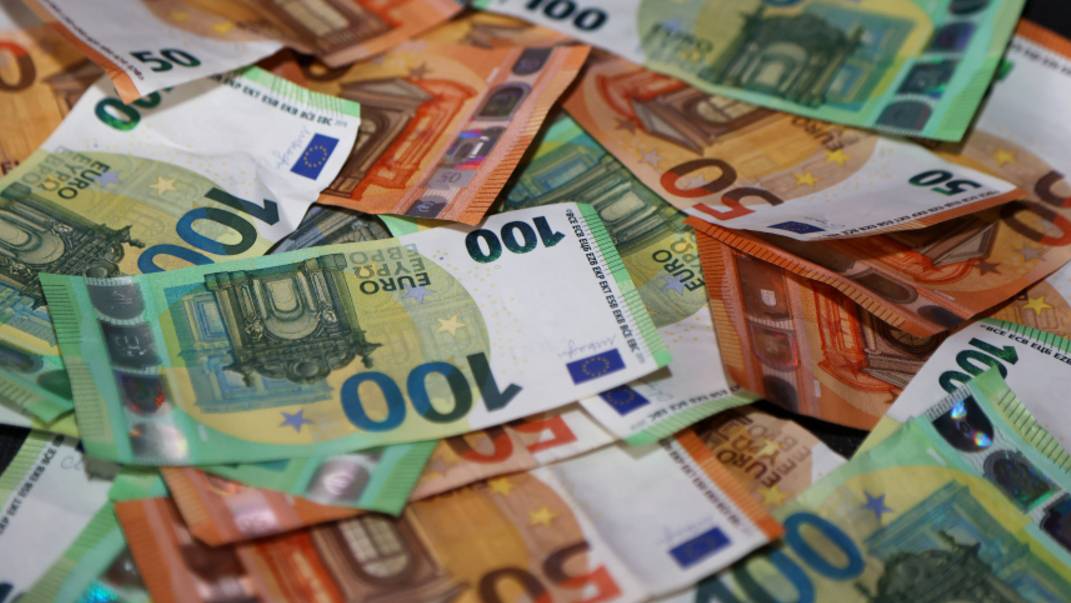ЕС планирует выделить Украине еще 100 миллиардов евро
