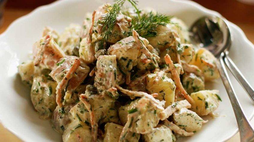 Картофельный салат с беконом смотреть онлайн