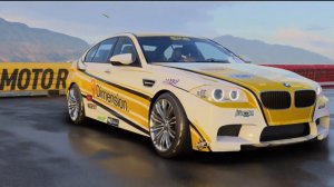 Дрифт на BMW M5 в THE CREW MOTORFEST: Простой игрок осваивает скорость