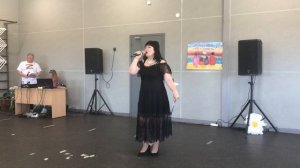 "Счастливая женщина". Поет Светлана Волкова из села Уютное, Крым.