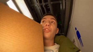 А4 играем в прятки на стадионе