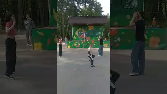 VID-20240517-WA0017





Танцы в парке Клоуна Алекс