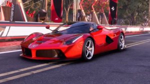 Красная Ferrari в гонке THE CREW MOTORFEST: Приключения простого водителя
