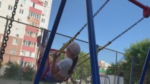Песочница и качели