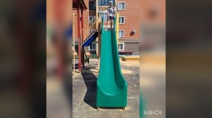 Катание пони с горки.