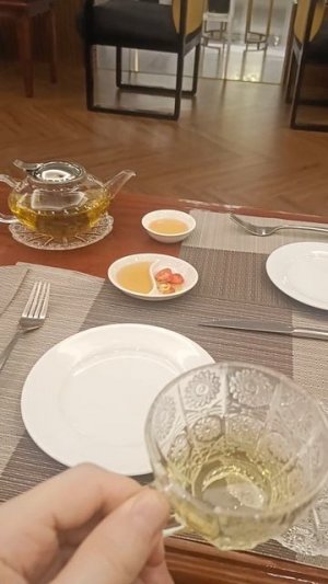 Зеленый чай со вкусом креветки и бухающие Англичане 😂
