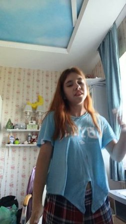 пожалуйста нехейтите это первая моя песня