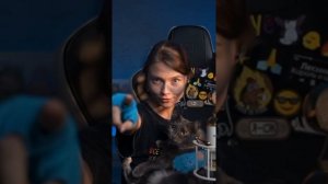 Кисонька на стриме!😻