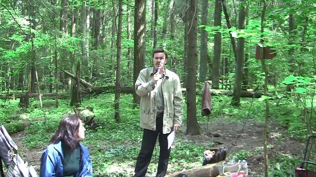 Константин Григорьев исполняет стихотворение "Стих-лайфхак для нежелающих вступать в брак"