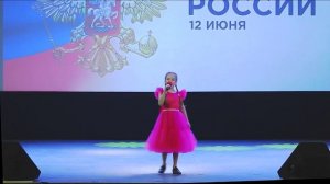 Милена Бодрякова  "Моя Россия". Муз. Г. Струве, ст. Н. Соловьевой.