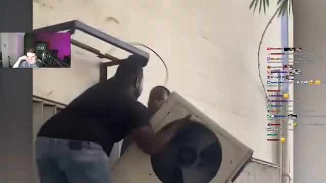 БРАТИШКИН СМОТРИТ: ПОЛНЫЕ ИДИОТЫ ПОПАЛИ НА КАМЕРУ смотреть онлайн