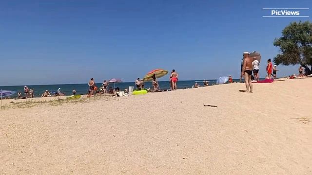 Голубицкая Азовское море Центральный пляж сегодня 9 июля 2025. Погода в Голубицкой сейчас