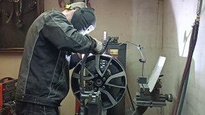 Ремонт сильного повреждения литого диска. г. Липецк