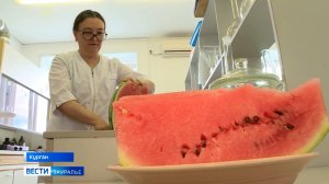 На зауральских рынках появились первые арбузы, которые сотрудники Роспотребнадзора проверят