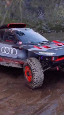 Экстремальный пятачок на Audi: Быстрый трюк с дымом и контролем