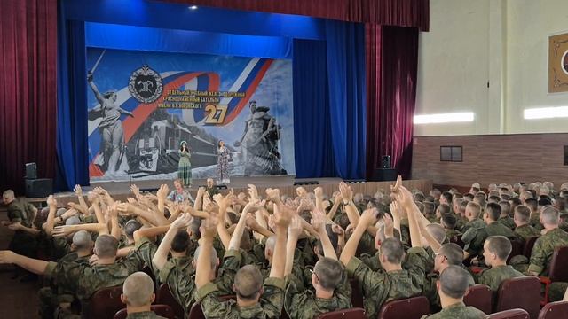 "Ромашковые поля" - Полина Ченцова и Елена Видикер смотреть онлайн