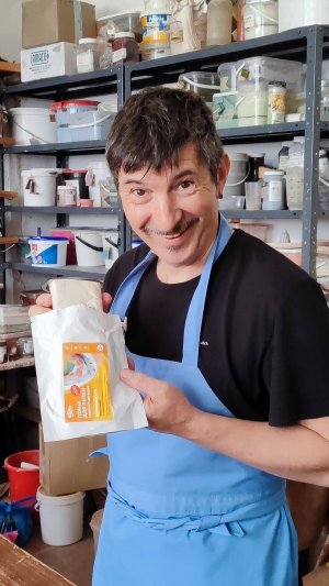 Детская самозастывающая глина Никодим на детском гончарном круге