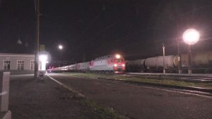 Электровоз ЭП1М-547 (ТЧЭ-3) с пассажирским поездом № 472С Москва - Адлер.