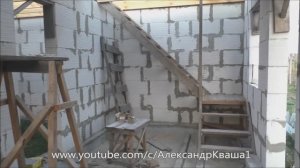 Черновая лестница на время строительства на второй этаж своими руками.