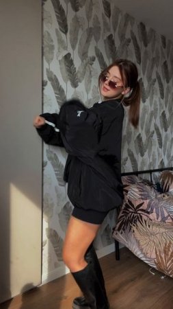 @naipache.brand самые стильные образы🧚🏻♀️

Курточка OZON: 1707908325