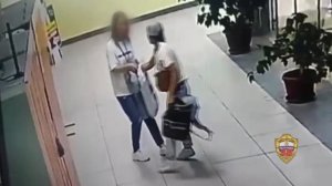 ‼️В ТЦ на юге Москвы женщина зашла в магазин одежды, набрала там нарядов и с полными пакетами ушла‼️