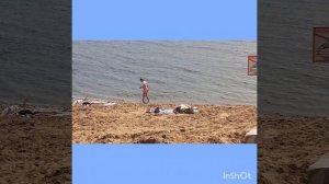 Набережная 6 квартал, завоз песка на пляж.