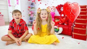 Диана & Рома - Диана и Рома рассказывают о своих любимых праздниках и узнают о новом - День объятий