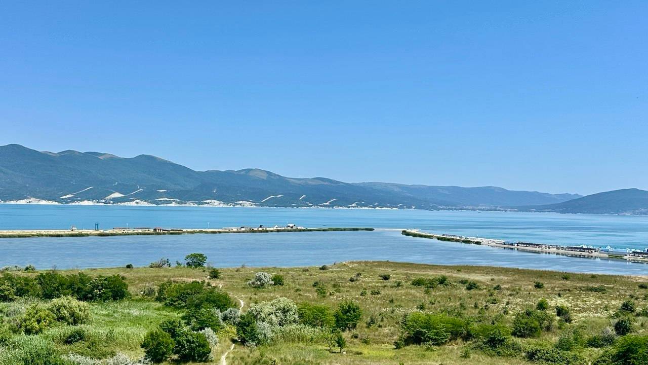 в Продаже 2-х комнатная в Новороссийске с видом на море! смотреть онлайн