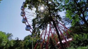 Кыргызстан Бишкек Панфиловский парк,цена на аттракционы и на мороженое, колесо обозрения чертово кол