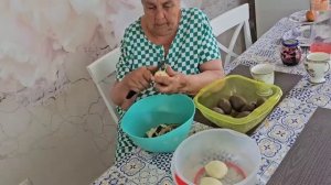САМВЕЛ АДАМЯН, СЫТНИКИ, ВМЕСТЕ С МАМОЙ ГОТОВИМ ОБЕД..