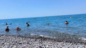 Пляж Дагомыс, море сегодня . В Сочи жара, а море прохладное