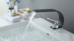 Смеситель для раковины Becola BR-2018A110 палубного типа — это стильное и надёжное решение!
