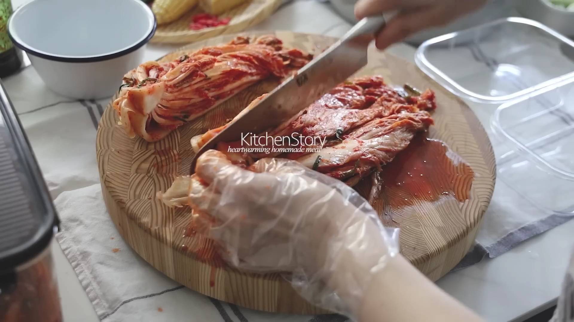 KitchenStory Полезный корейский летний стол🫜Деревенский ячменный рис с острой свининой кимчи смотреть онлайн