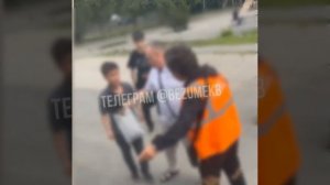 Двое мелки ксеноморфышей подрались с кондуктором, так как не хотели платить за проезд !!!